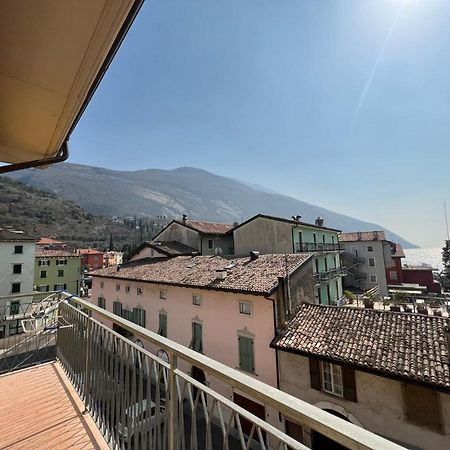 Appartamenti Baia Azzurra 5. Torbole Sul Garda Екстер'єр фото